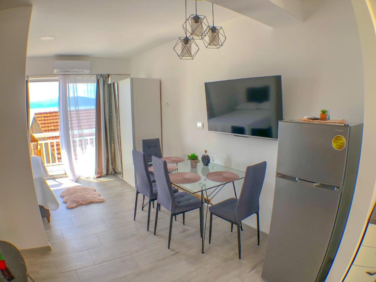 Apartmani Doris Gradac  Εξωτερικό φωτογραφία