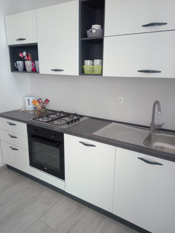 Apartmani Doris Gradac  Εξωτερικό φωτογραφία